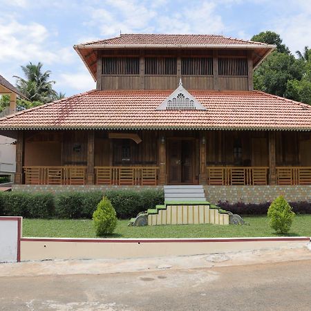 Jackroot Heritage Athirappilly Apartment Kallana Exterior photo