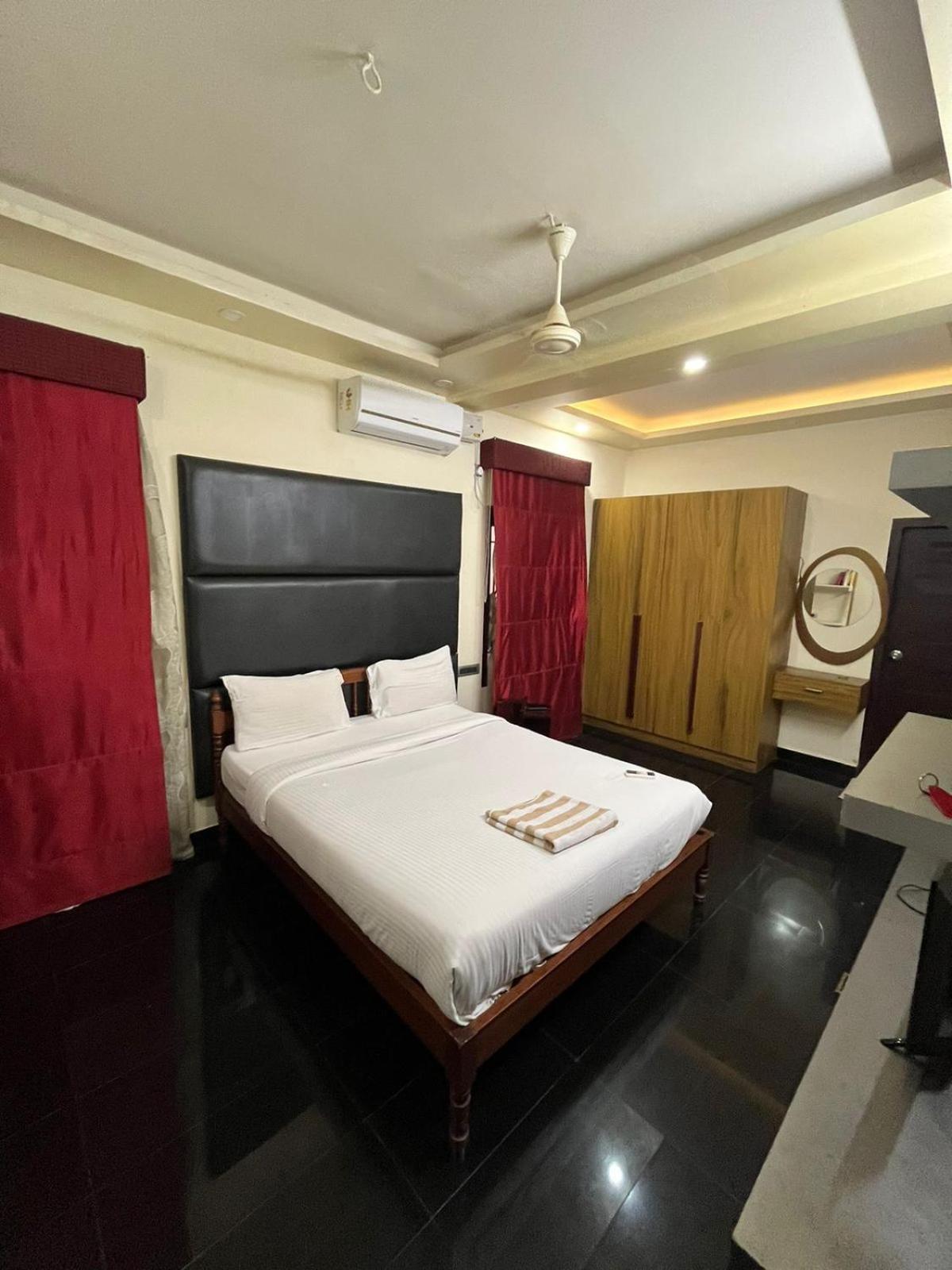Jackroot Heritage Athirappilly Apartment Kallana Room photo